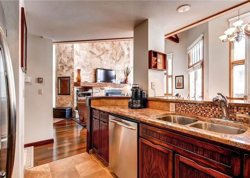 Colorado Telluride Kitchen