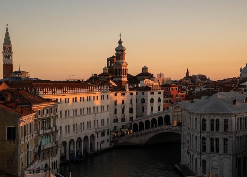 Veneto Venice Exterior Detail