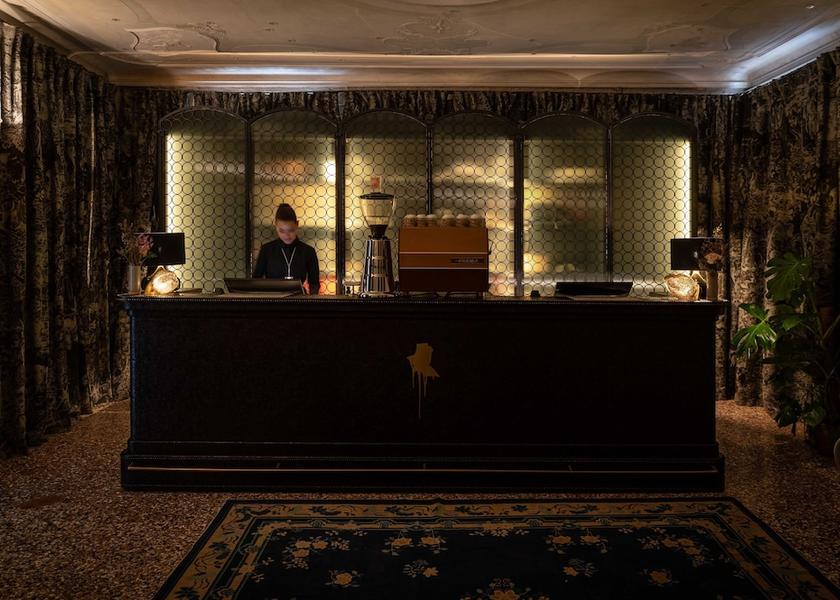 Veneto Venice Reception