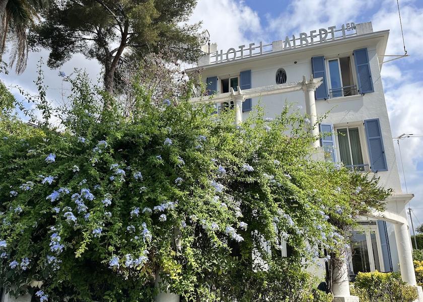 Provence - Alpes - Cote d'Azur Cannes Facade