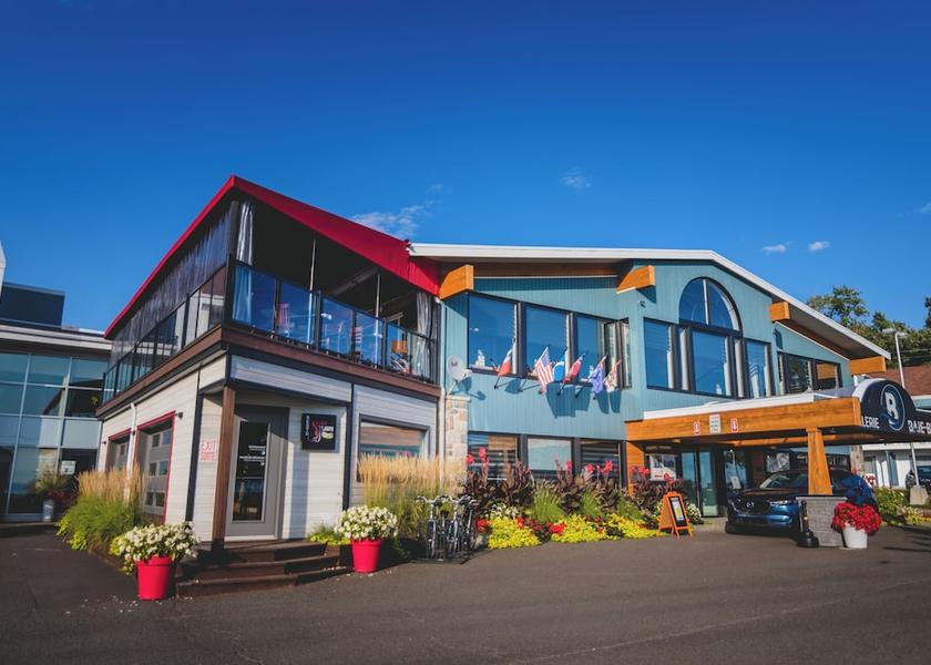 Quebec Carleton-sur-Mer Front of property