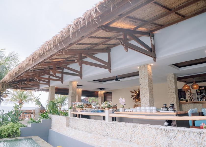  Senggigi Pool Side Bar