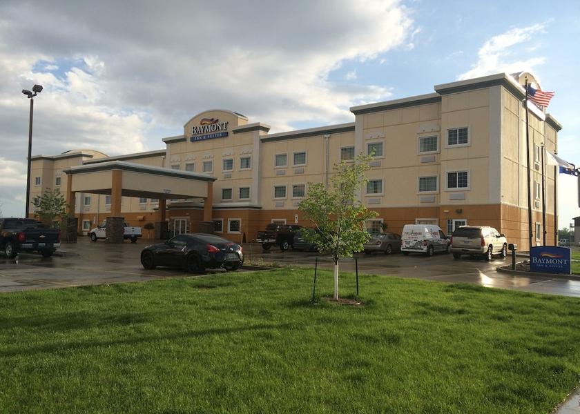 North Dakota Minot Facade