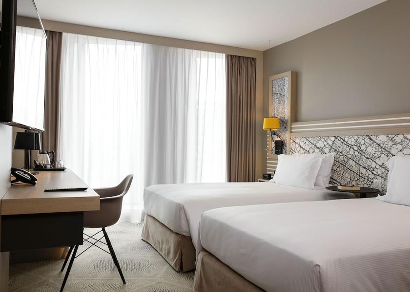 Ile-de-France Paris Room