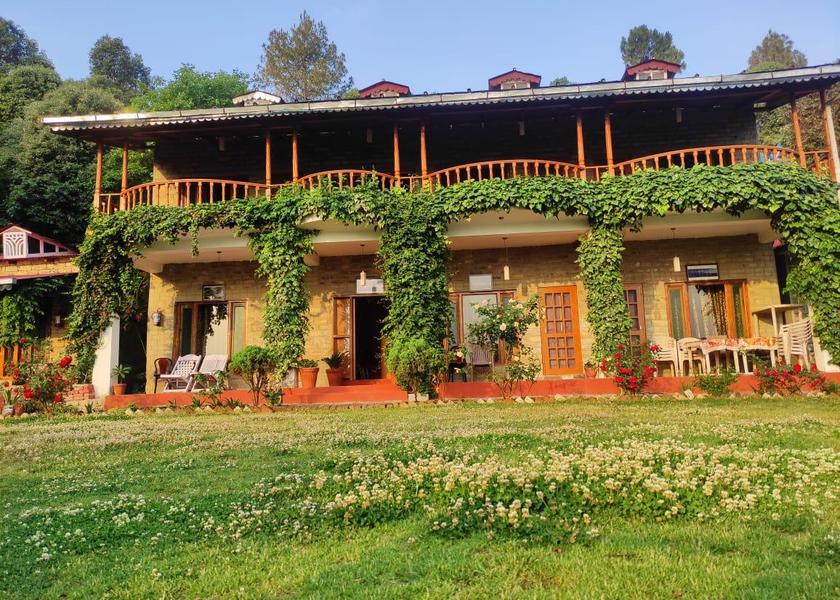 Uttarakhand Kausani Exterior view