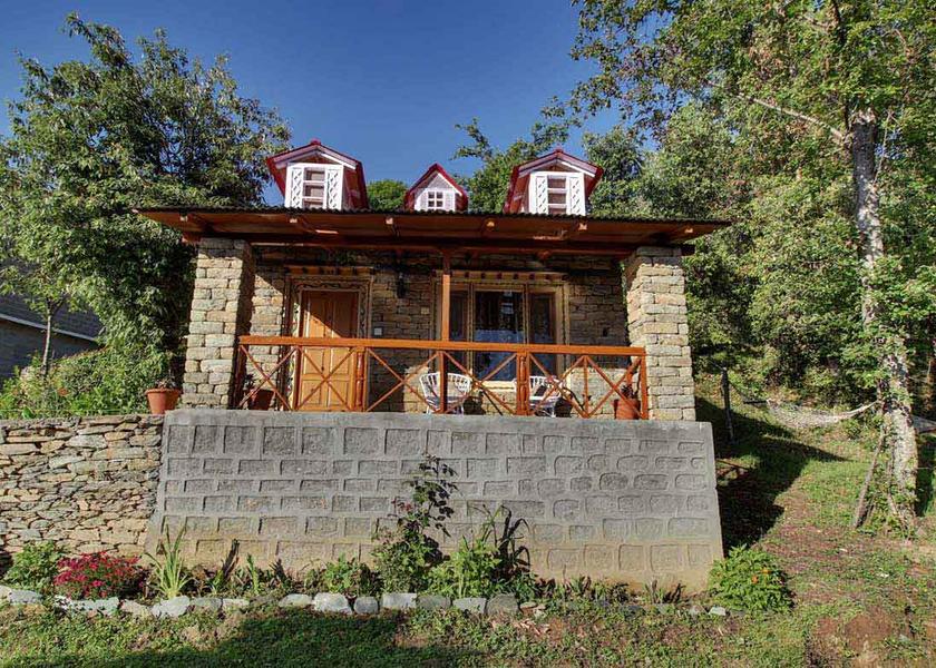 Uttarakhand Kausani Hotel Exterior