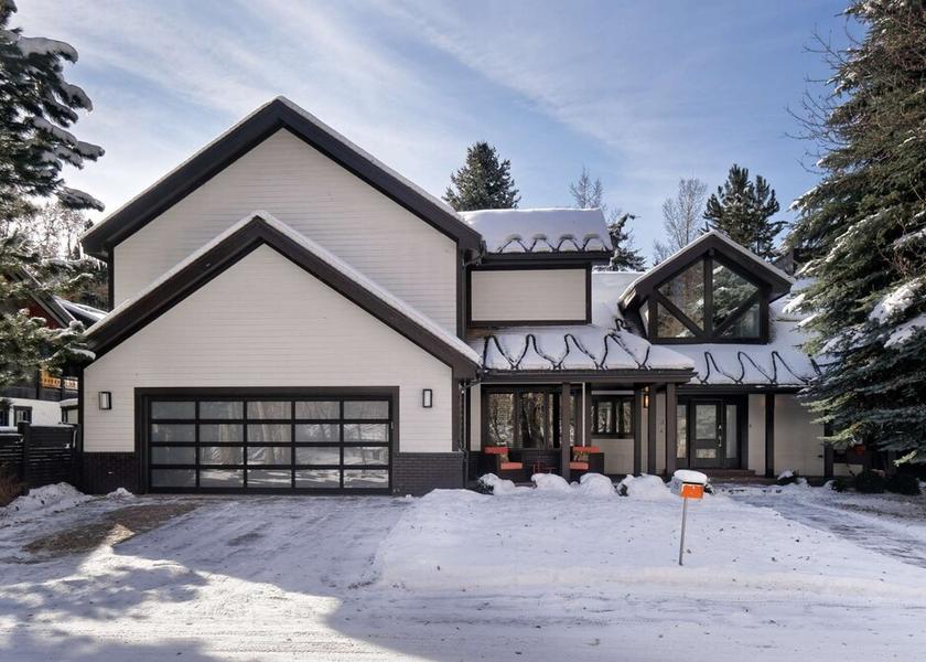 Colorado Aspen Exterior Detail