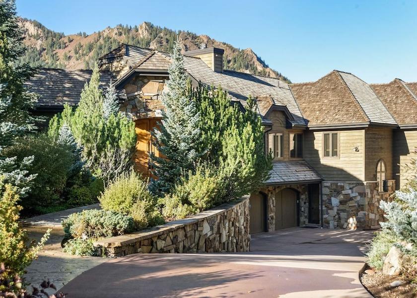 Colorado Aspen Exterior Detail