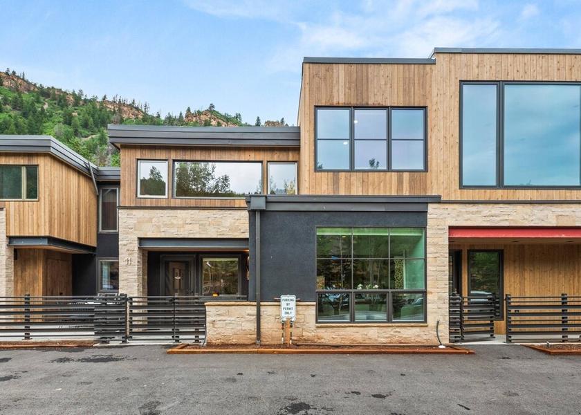 Colorado Aspen Exterior Detail