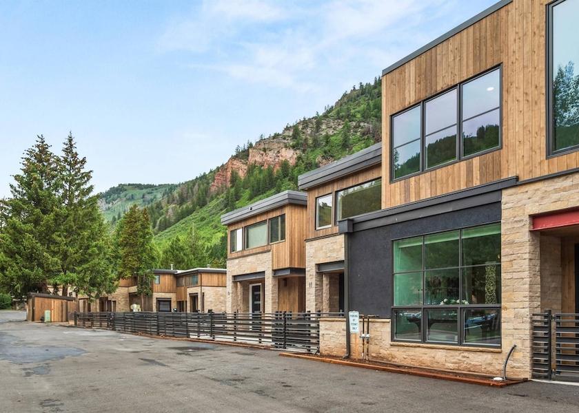 Colorado Aspen Exterior Detail