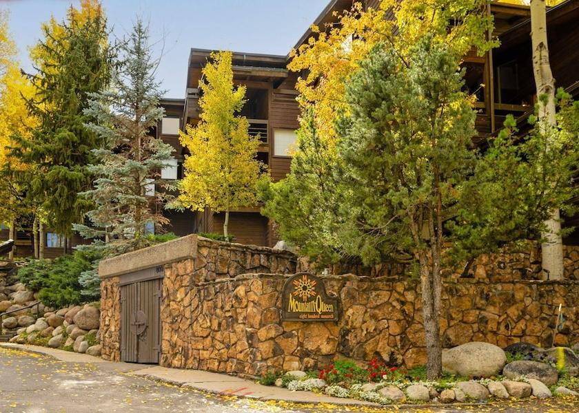 Colorado Aspen Exterior Detail