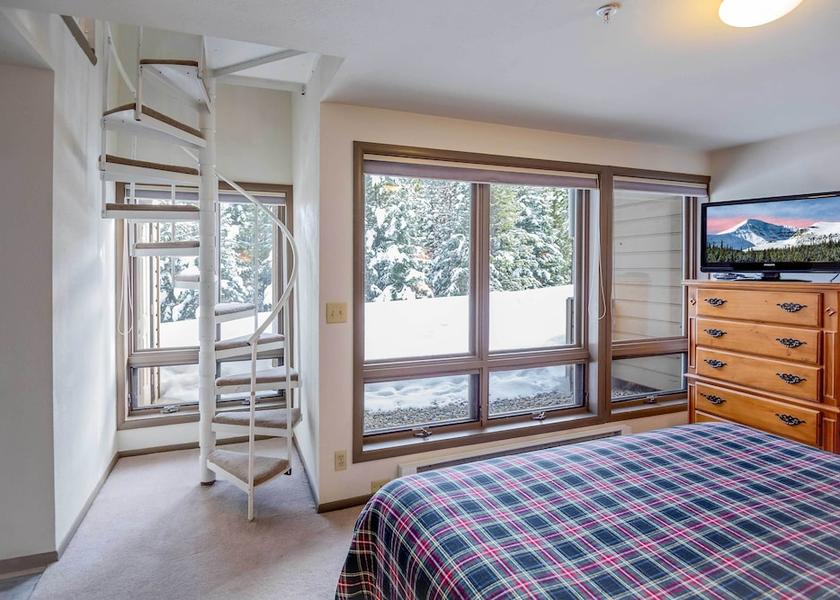 Montana Big Sky Interior Entrance
