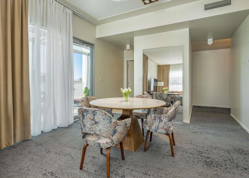 Arkansas Bentonville Room
