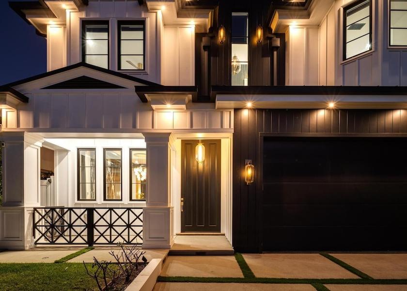 California Los Angeles Exterior Detail