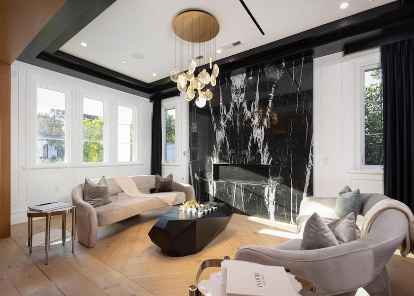 California Los Angeles Living Area