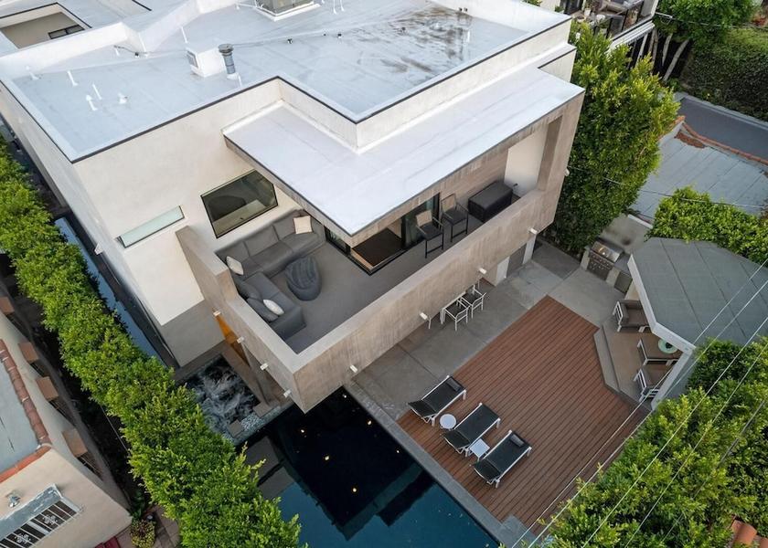 California Los Angeles Exterior Detail