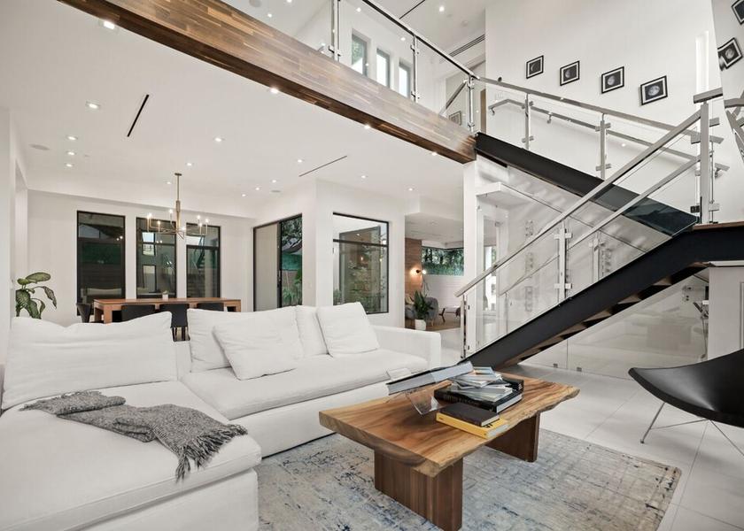 California Los Angeles Interior Entrance