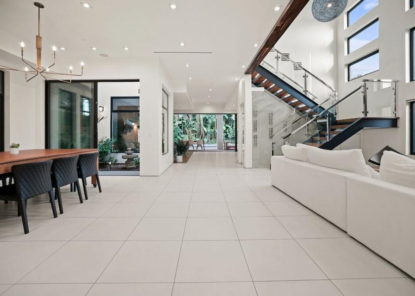 California Los Angeles Interior Entrance