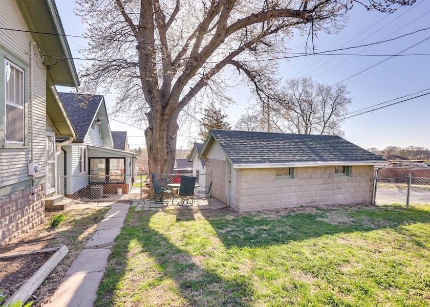 Nebraska Omaha Interior Entrance