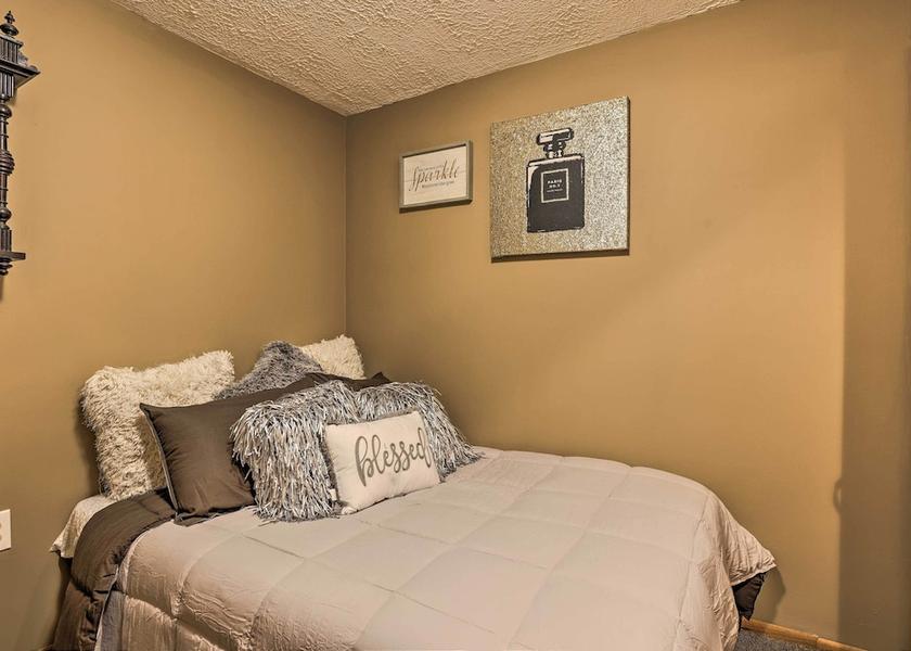 Nebraska Omaha Interior Entrance