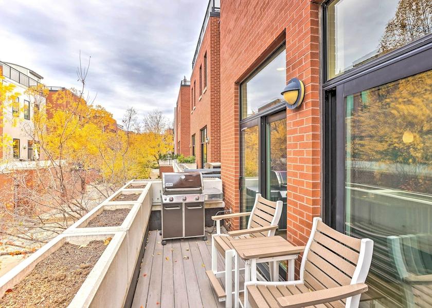 Nebraska Omaha Interior Entrance