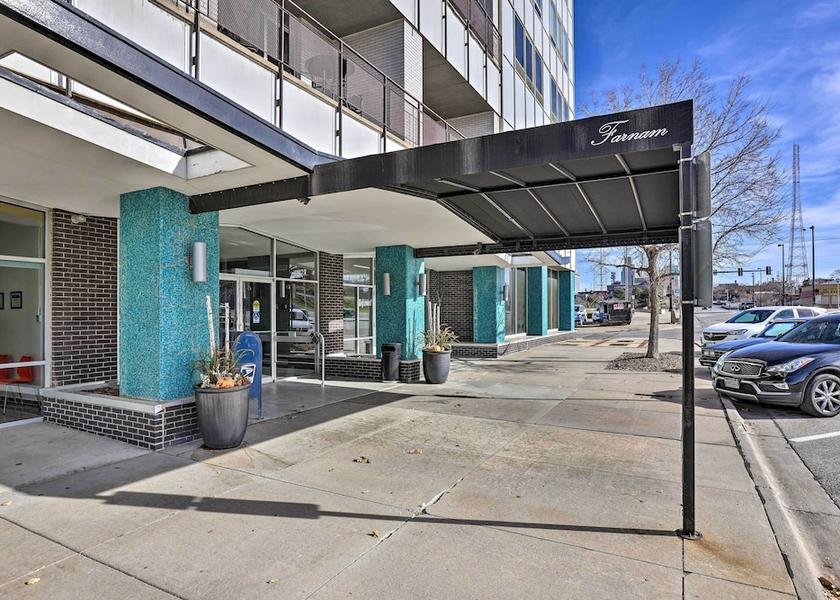 Nebraska Omaha Interior Entrance