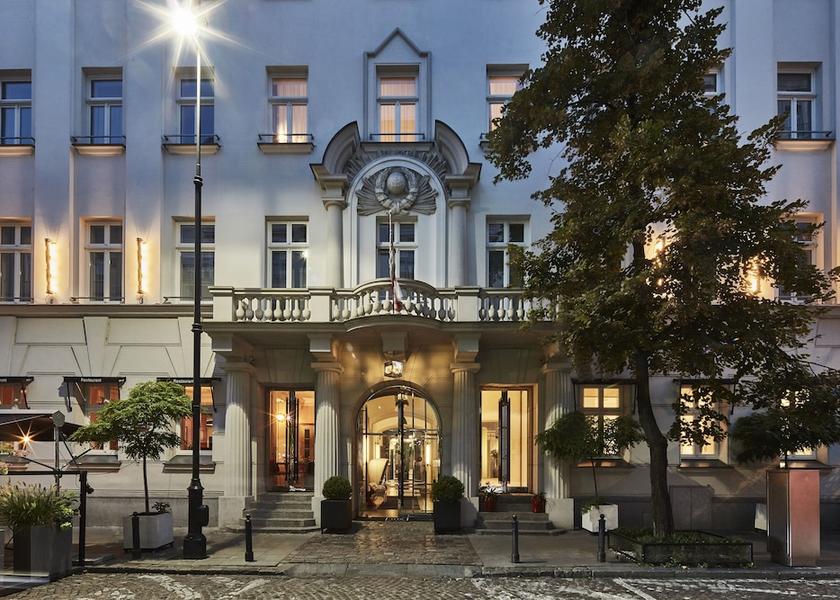 Front of property - evening/night