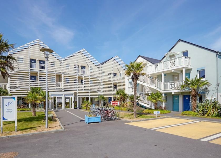 Normandy Courseulles-sur-Mer Front of property