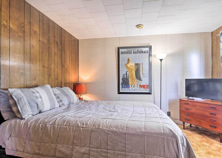 Wisconsin Rhinelander Interior Entrance