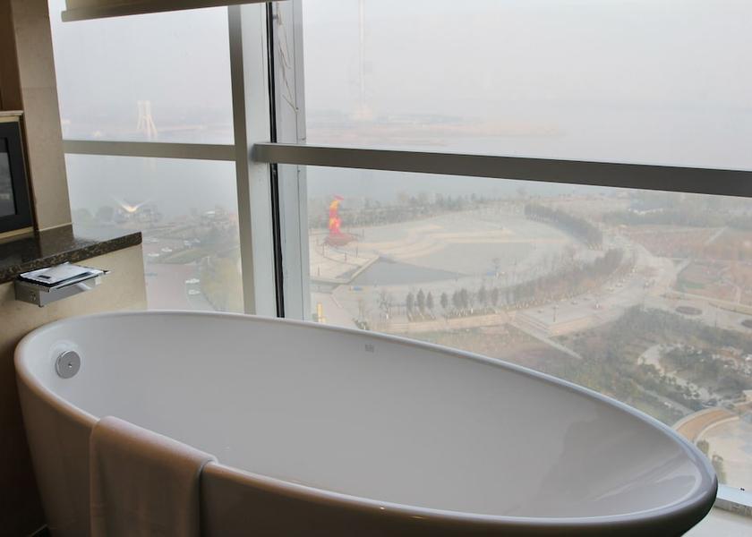 Shandong Linyi Jetted tub