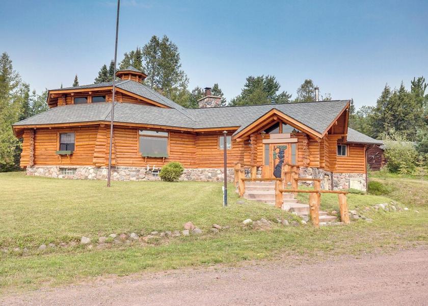 Michigan Ironwood Interior Entrance