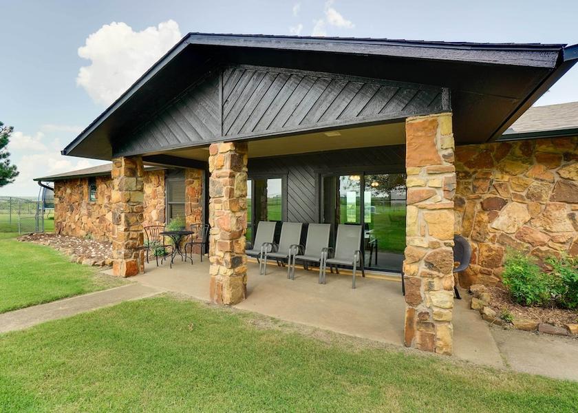 Oklahoma Lawton Interior Entrance