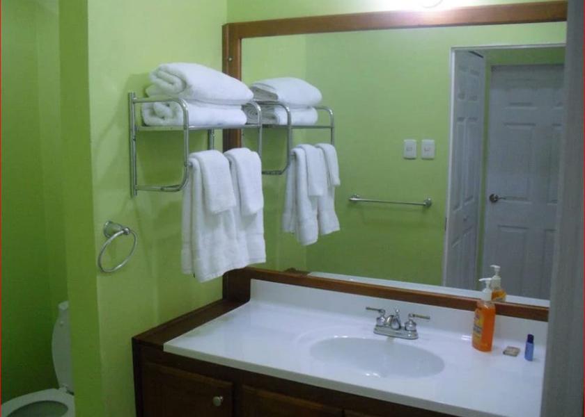  Piarco Bathroom