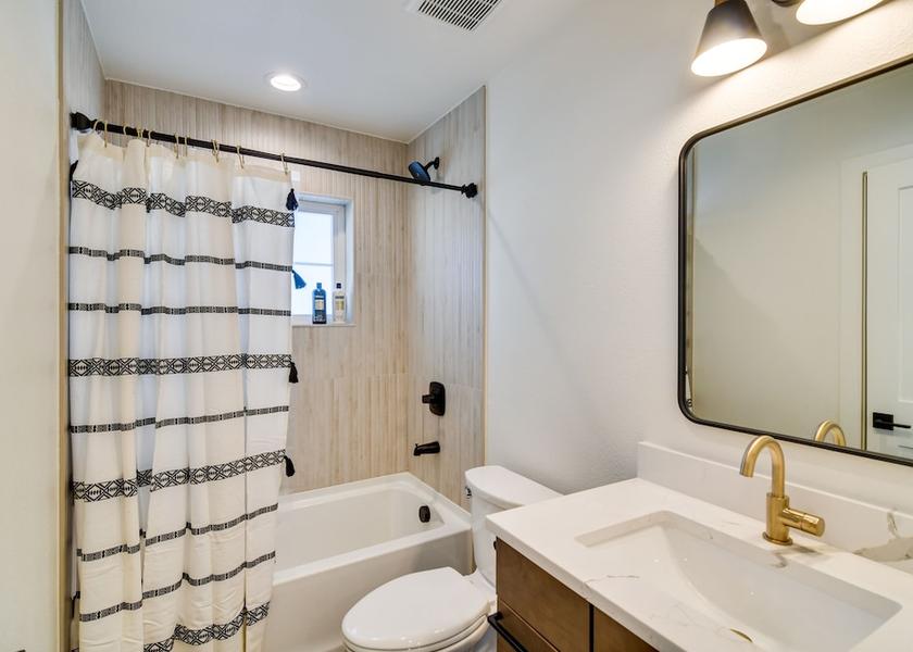 Pennsylvania Erie Interior Entrance