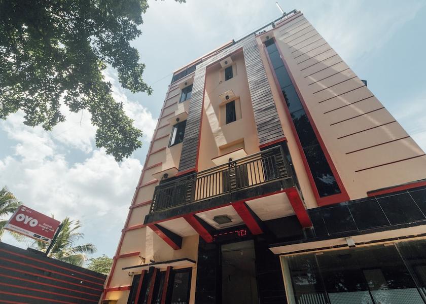  Ambon Exterior Detail