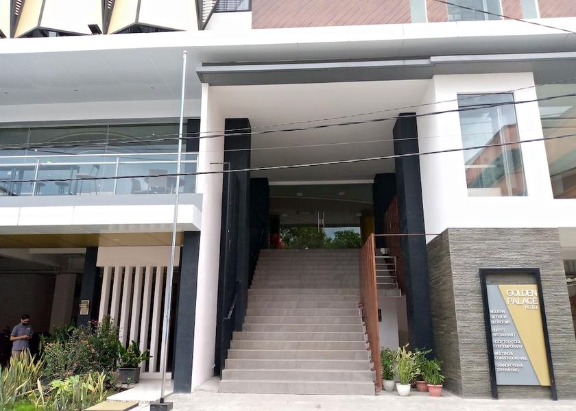  Ambon Exterior Detail