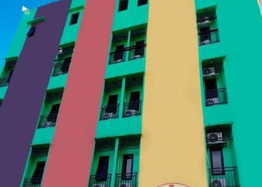  Ambon Exterior Detail