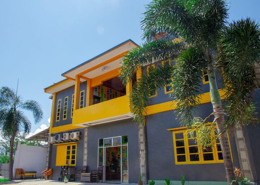 Palu Exterior Detail