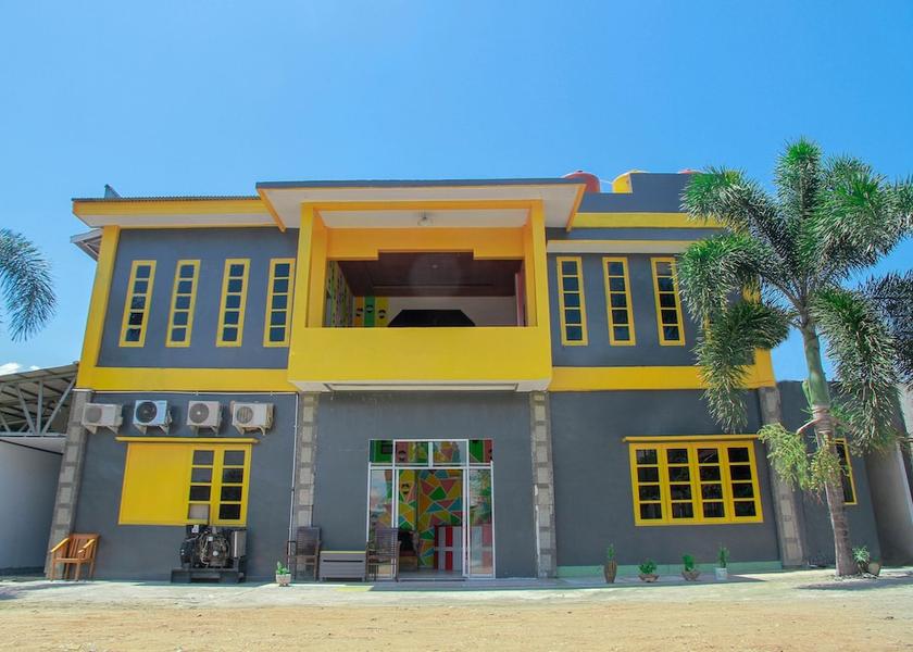  Palu Exterior Detail