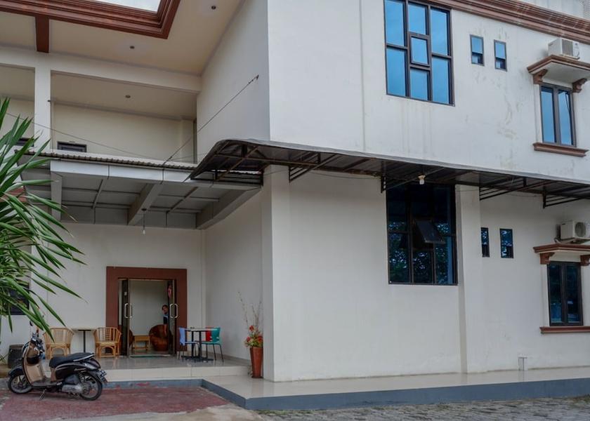  Palu Facade