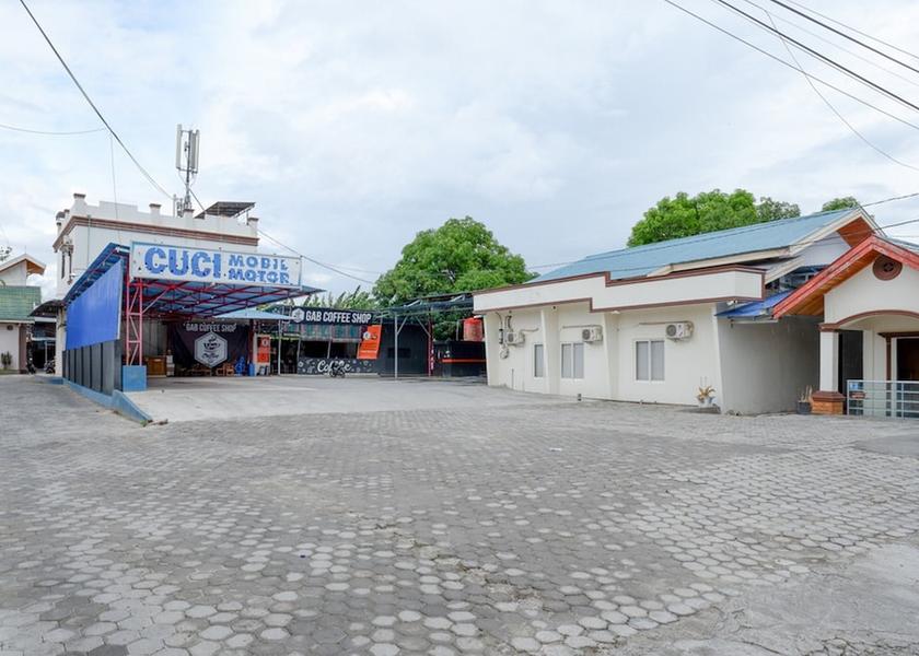  Palu Facade
