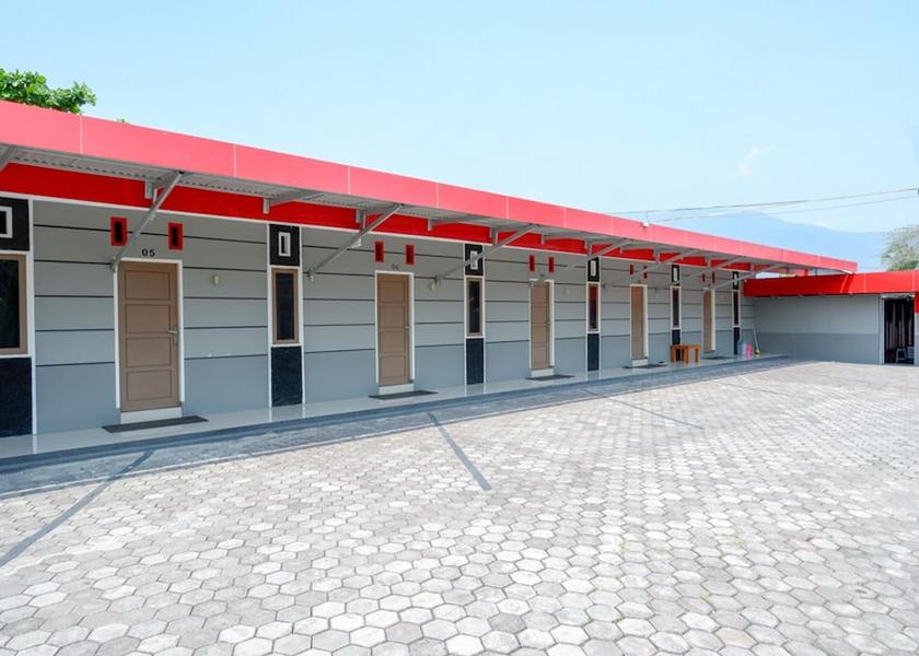  Palu Exterior Detail