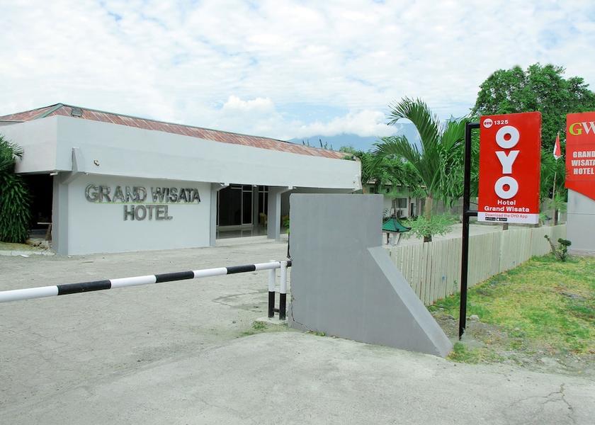  Palu Facade