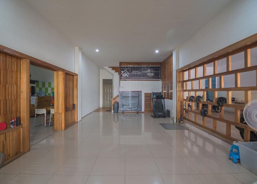  Pontianak Interior Entrance