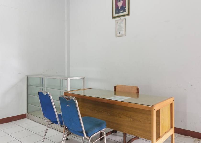  Pontianak Interior Entrance