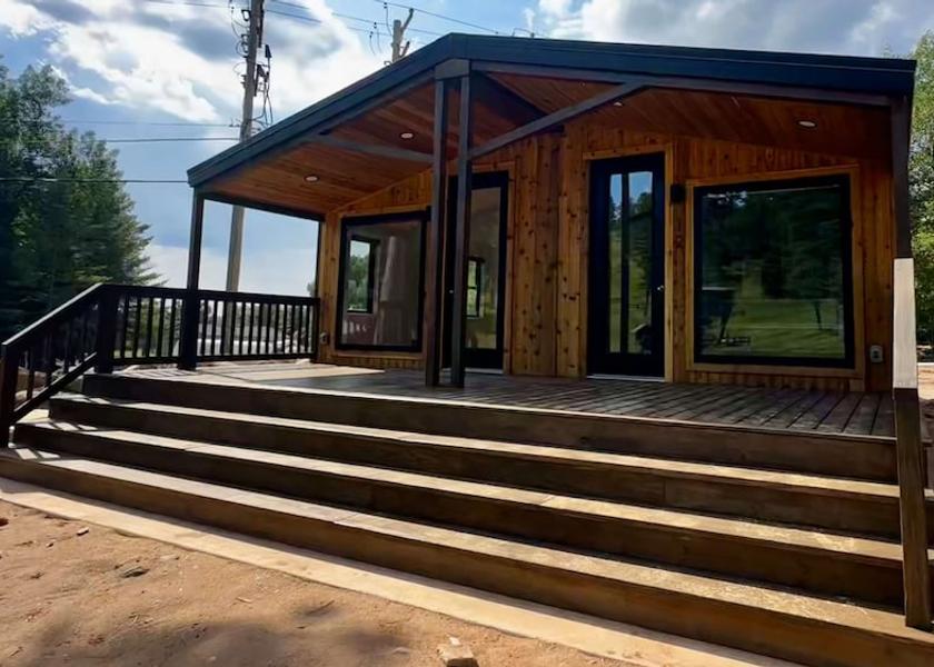 Michigan Iron Mountain Room