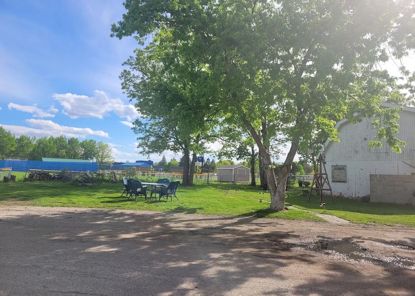 Minnesota Thief River Falls Courtyard