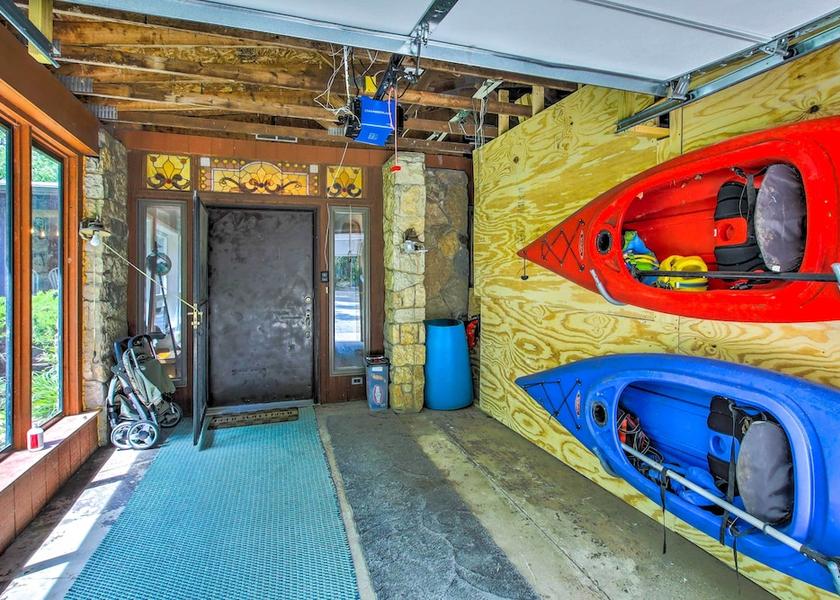 Wisconsin Green Bay Interior Entrance