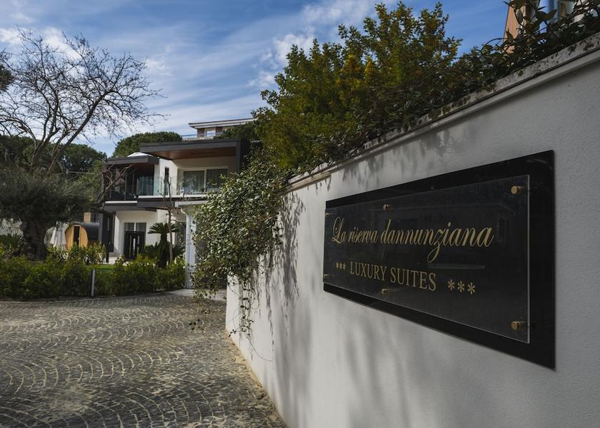 Abruzzo Pescara Exterior Detail