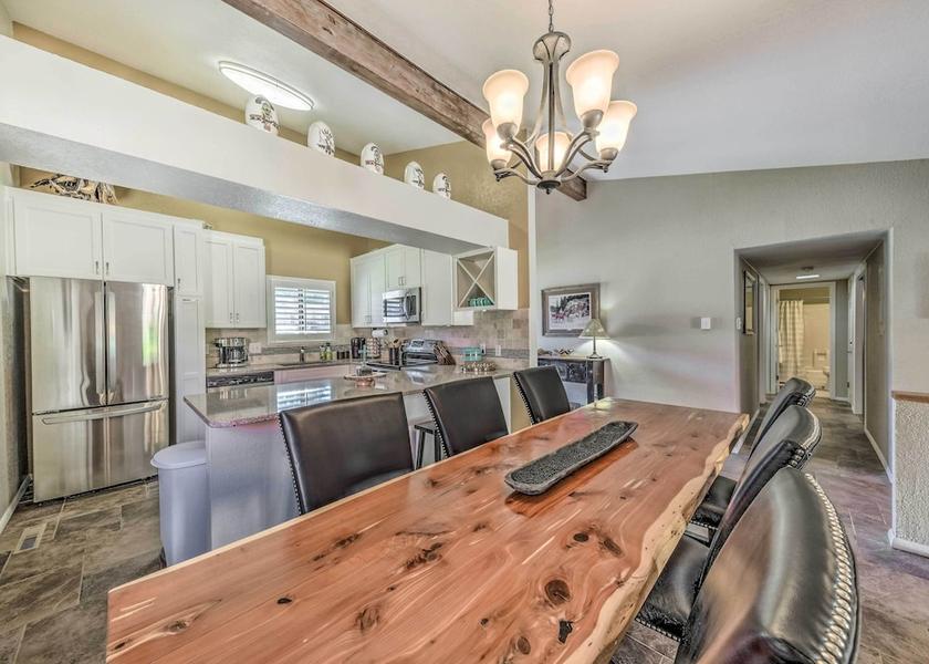 New Mexico Ruidoso Interior Entrance